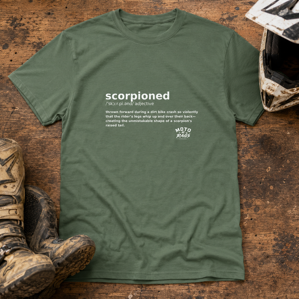 Scorpioned  - Men's T-shirt