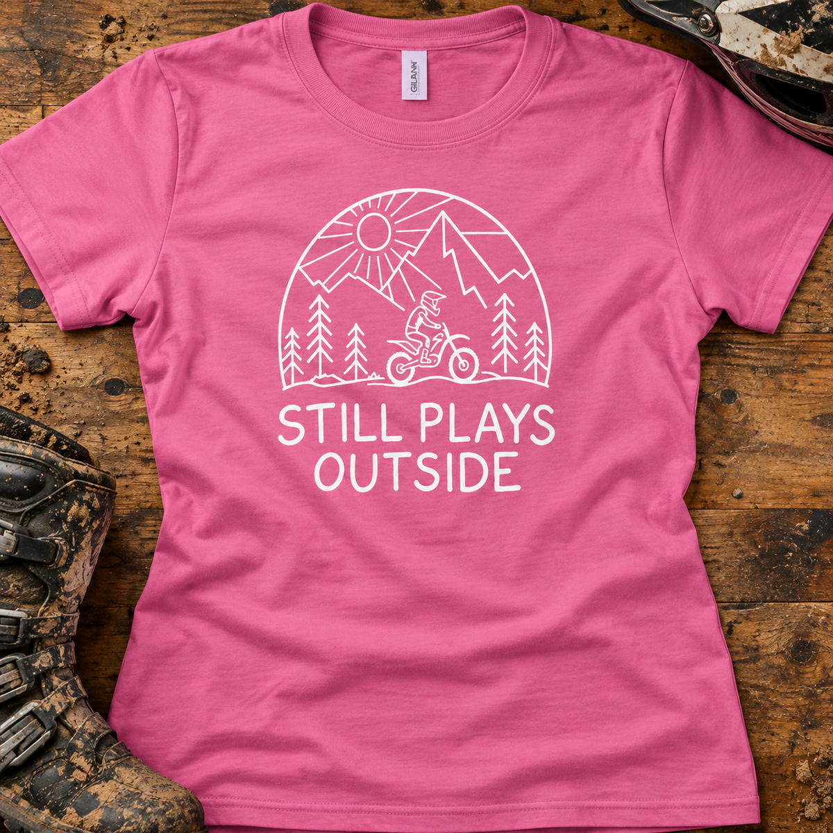 Still Plays Outside - Women's T-shirt